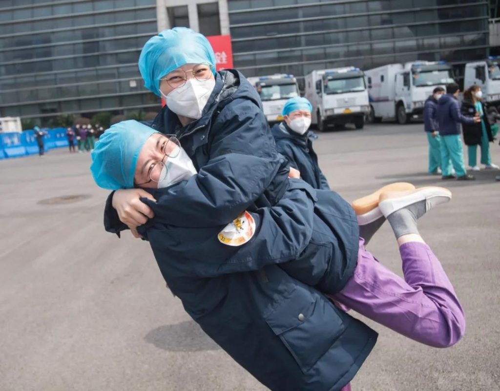 休倉大吉!武漢14家方艙醫(yī)院全部休艙,一切在往好的方向發(fā)展!- 休倉大吉!武漢14家方艙醫(yī)院全部休艙,一切在往好的方向發(fā)展!-